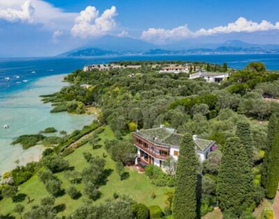 Prestigious Villa on the Lake in Sirmione