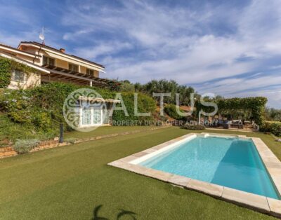 Villa with Panoramic View and Exclusive Pool, Palatina 1